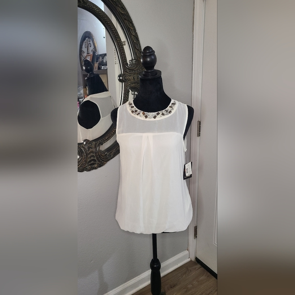 Heartsoul off white blouse w jewels around neck